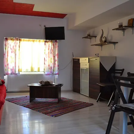 Апартаменти Old City Charming Attic Брашов